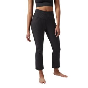 Athleta Womens Medium Elation Rib Crop Flare Legging Black  Size 2X